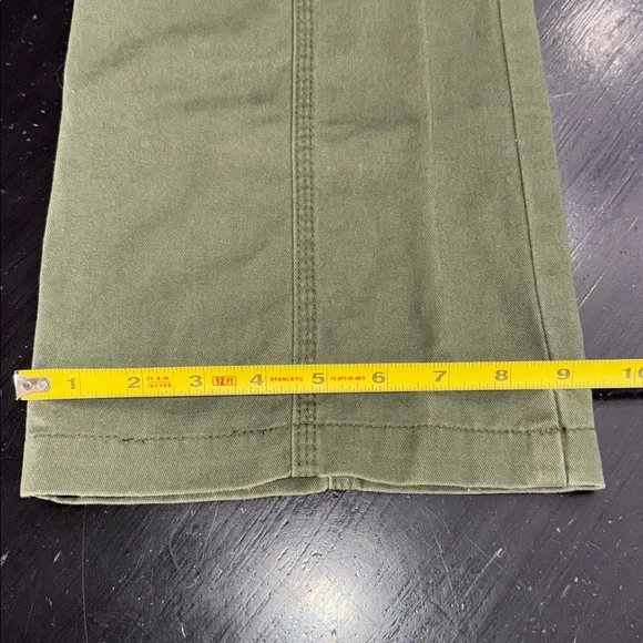 brandy melville. army green cargo style pants. one size. great used condition. - Picture 10 of 10